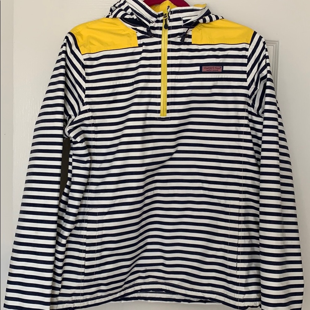 Vineyard vines pullover raincoat M
